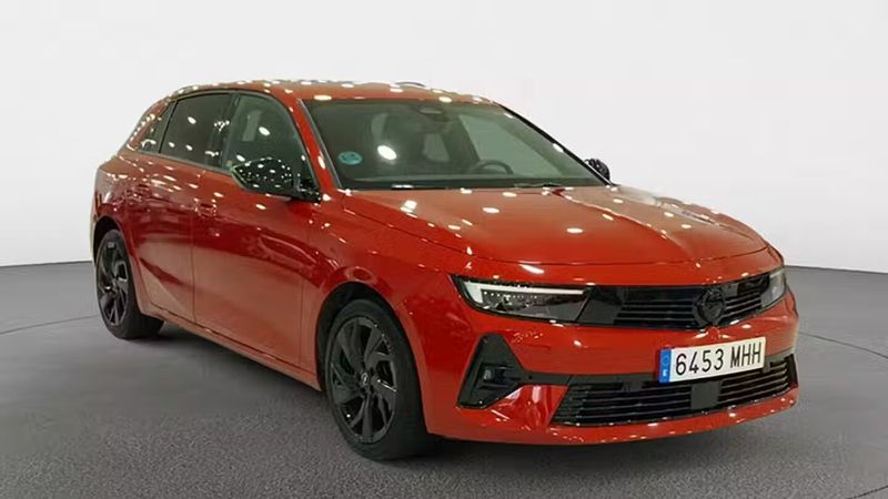 Opel Astra • 2023 • 46,137 km 3