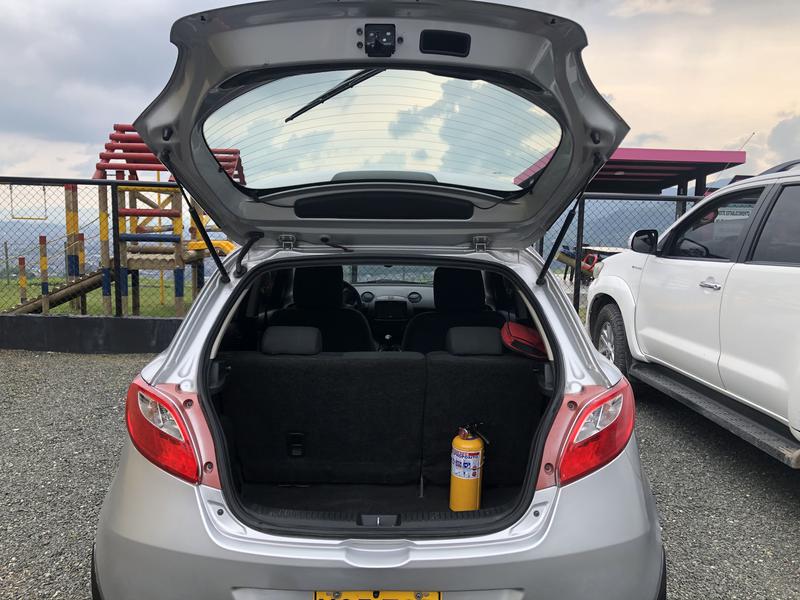 Mazda 2 • 2010 • 131,000 km 9