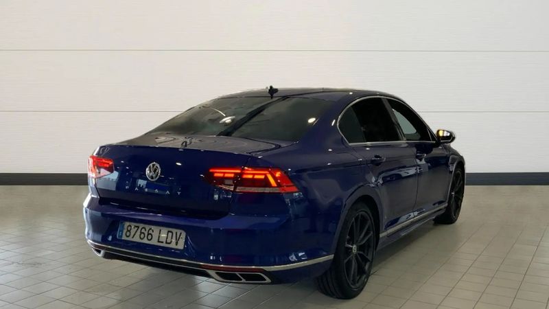 Volkswagen Passat • 2020 • 41,959 km 3