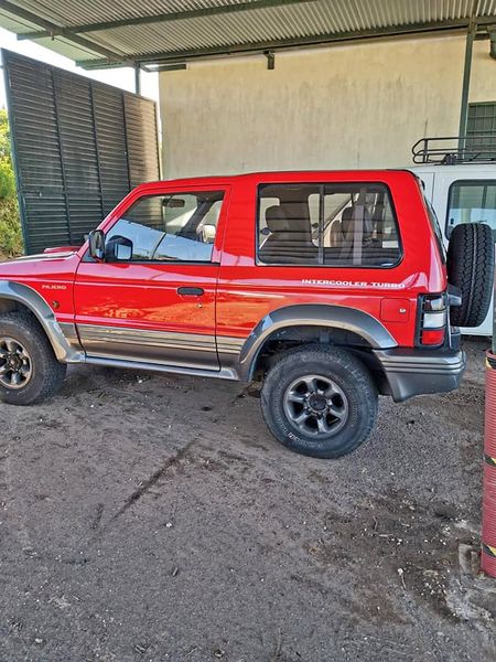 Mitsubishi Pajero • 1995 • 250,000 km 1