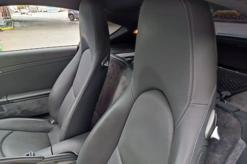 Porsche Cayman • 2007 • 129,000 km 6