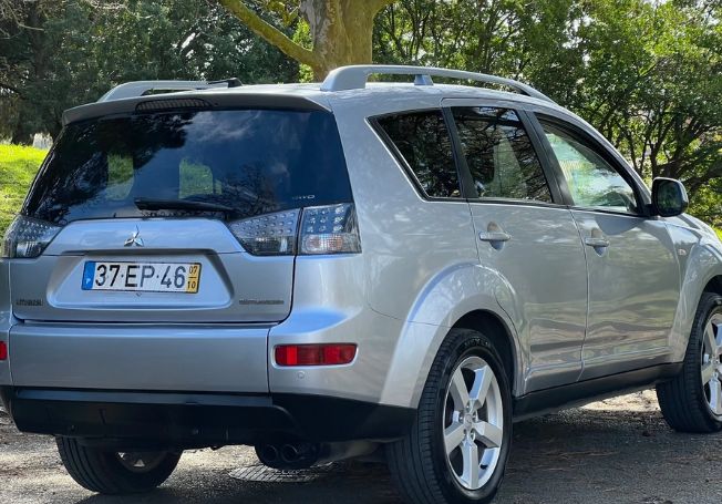 Mitsubishi Outlander • 2007 • 220,000 km 2