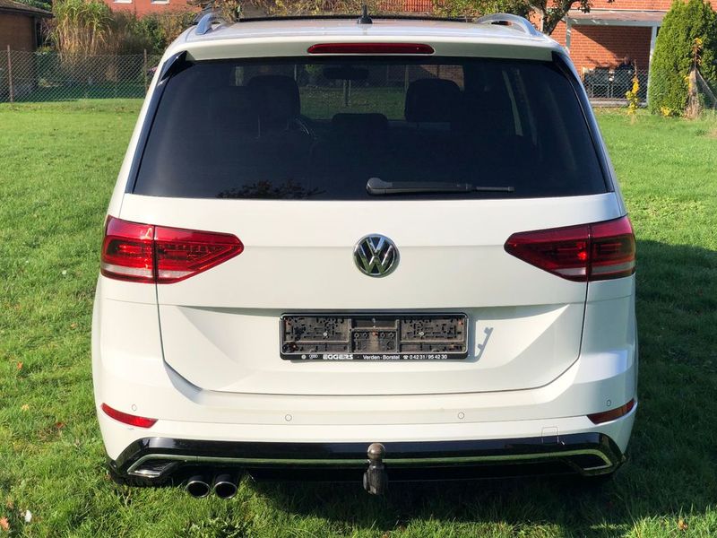 Volkswagen Touran • 2017 • 111,000 km 2