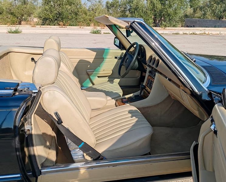 Mercedes-Benz SL-Class • 1979 • 91,000 km 8
