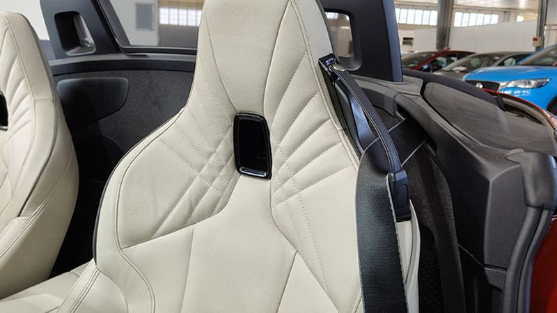 BMW Z4 • 2019 • 62,000 km 11