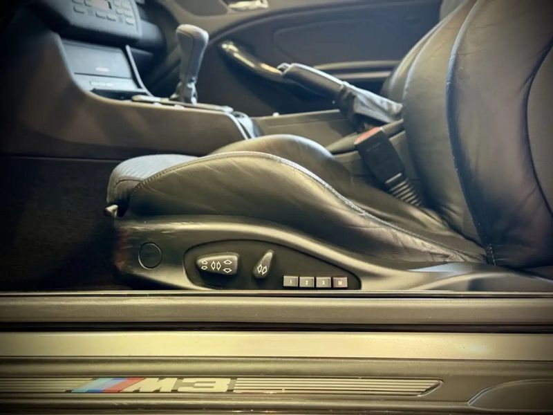 BMW M3 • 2005 • 134,000 km 4