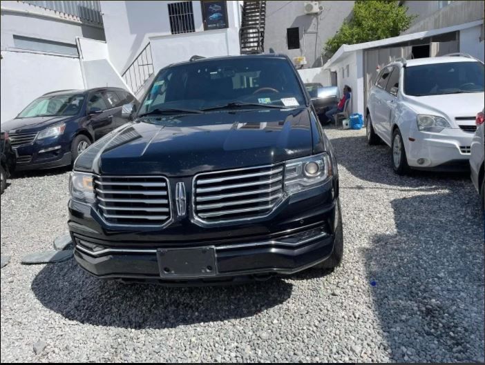 Lincoln Navigator • 2016 • 100,500 km 2
