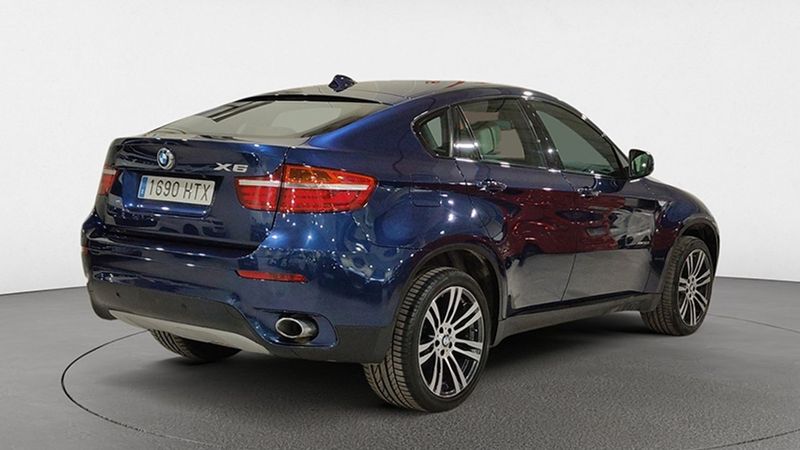 BMW X6 • 2013 • 124,000 km 2
