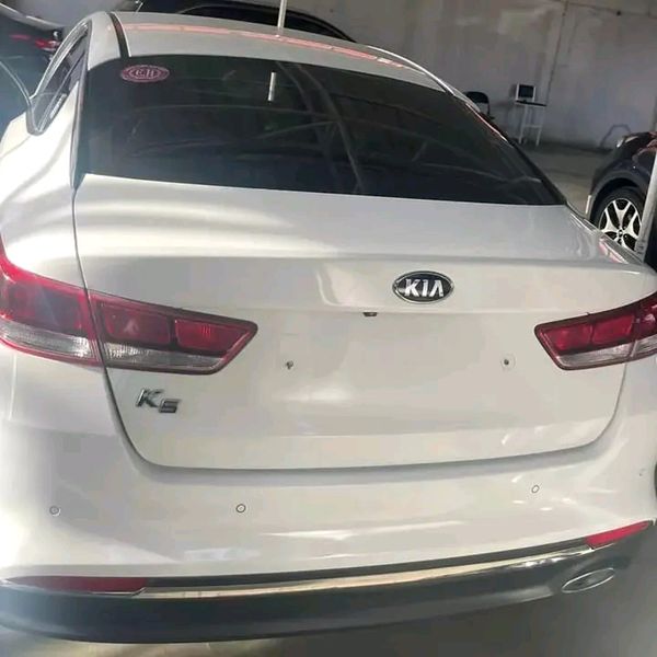 Kia K5 • 2018 • 50,000 km 2