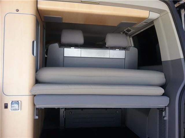 Volkswagen T5 • 2008 • 180,000 km 8