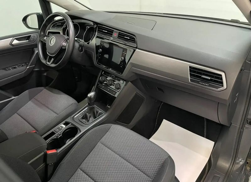 Volkswagen Touran • 2021 • 82,000 km 8