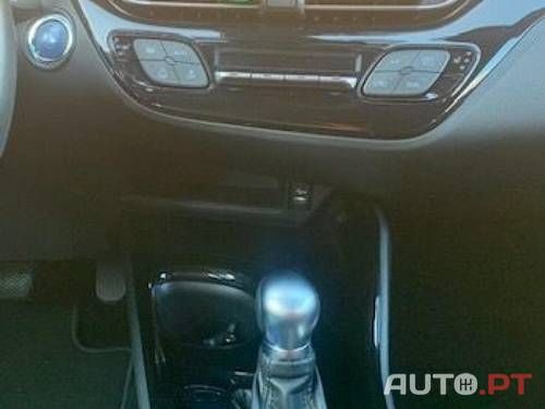 Toyota C-HR • 2016 • 54,000 km 7