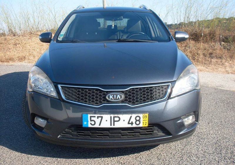 Kia Cee`d • 2009 • 179,999 km 1