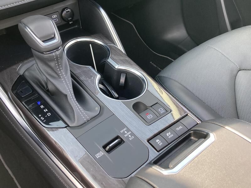 Toyota Highlander Hybrid • 2022 • 46,424 km 4