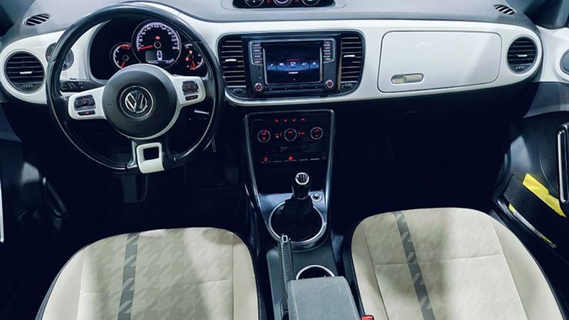 Volkswagen Beetle • 2017 • 91,330 km 6