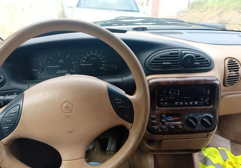 Chrysler Grand Voyager • 2000 • 200,000 km 4