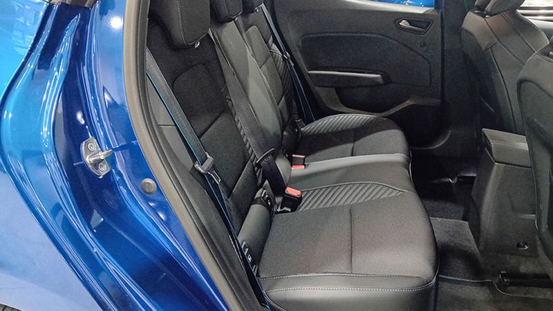 Renault Clio • 2023 • 10,831 km 22