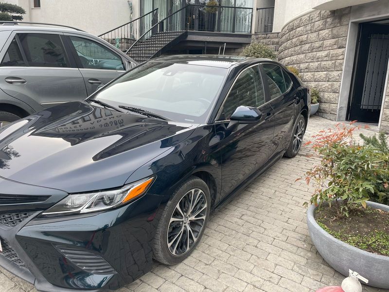 Toyota Camry • 2019 • 90,000 mi 5
