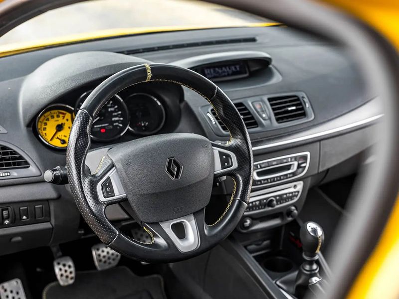 Renault Mégane Coupé • 2011 • 97,600 km 14