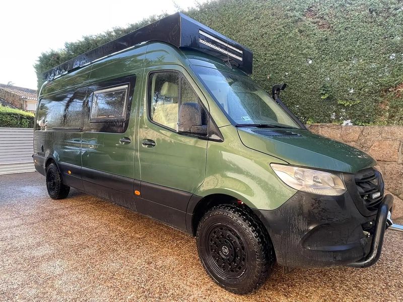 Mercedes-Benz Sprinter • 2019 • 156,000 km 1