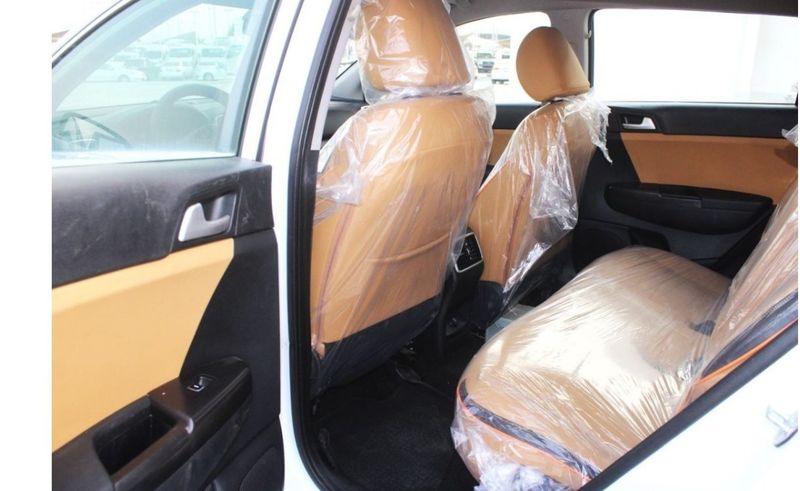 Kia Sportage • 2017 • 82,000 km 4