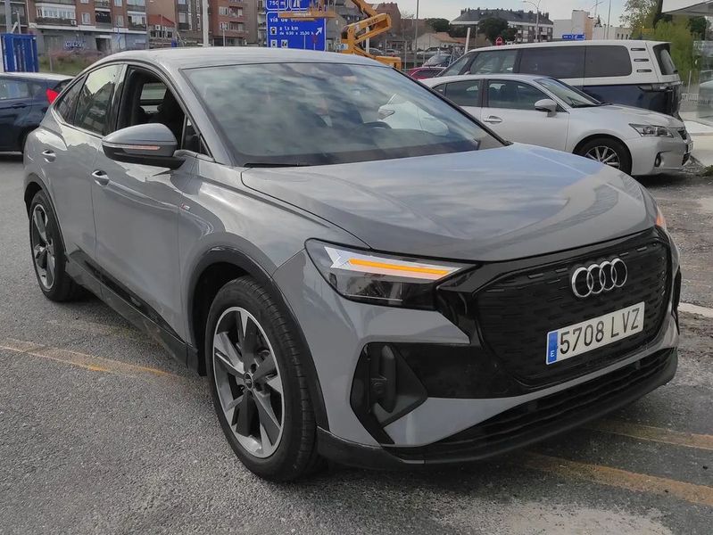 Audi e-tron • 2022 • 17,000 km 1