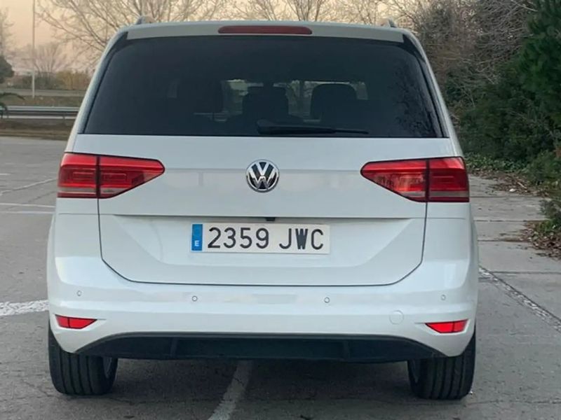Volkswagen Touran • 2017 • 139,000 km 4