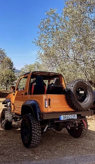 Suzuki Samurai • 1999 • 77,000 km 2