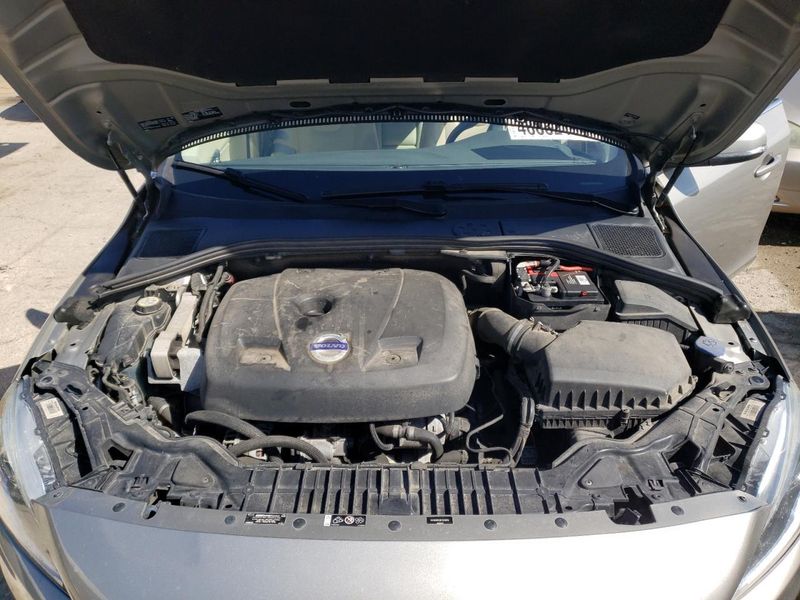 Volvo S60 • 2014 • 10,000 mi 10