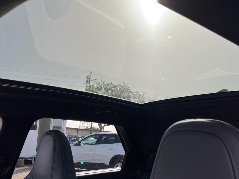 Hyundai Ioniq Electric • 2024 • 20,256 km 10