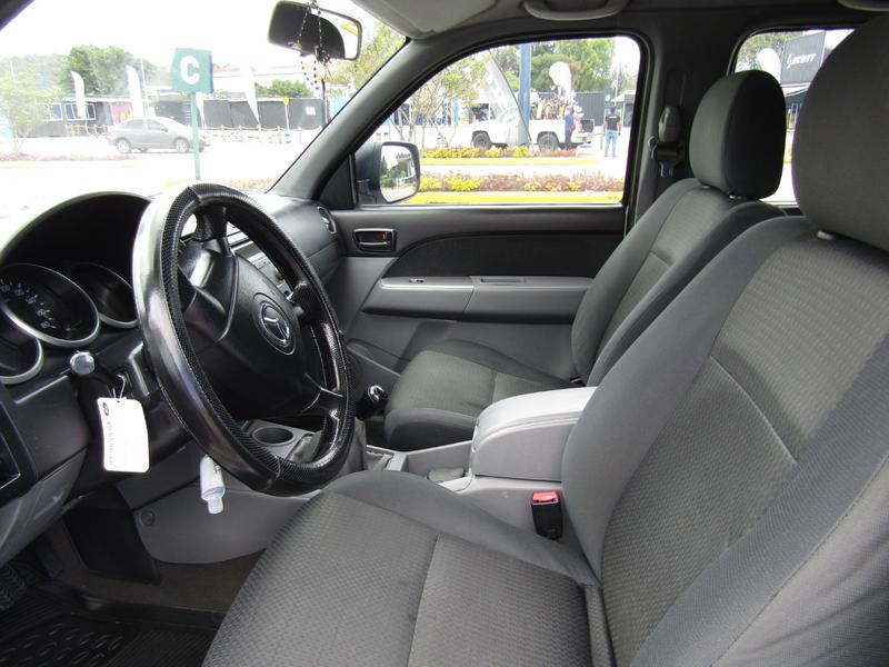 Mazda BT • 2015 • 135,000 km 13