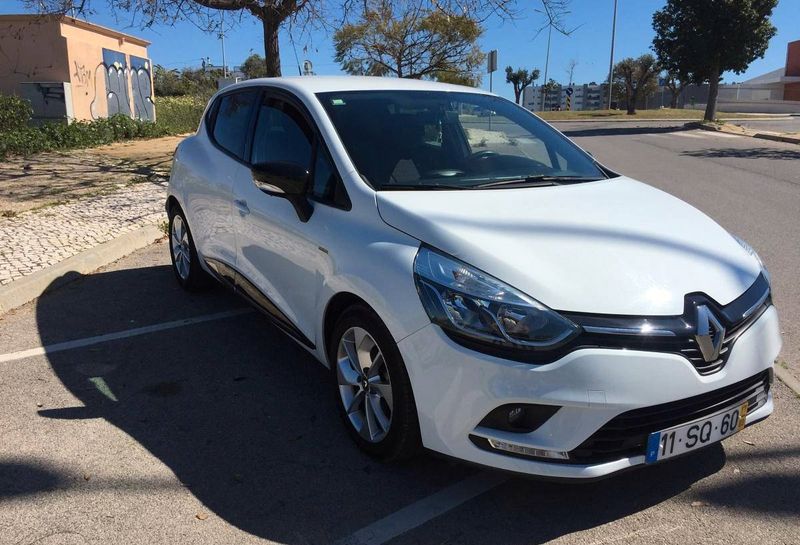 Renault Clio • 2017 • 40,000 km 1