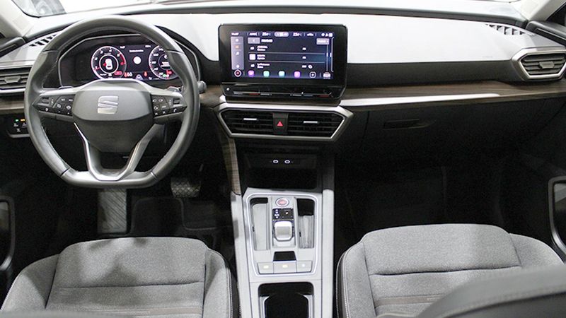 Seat Leon • 2021 • 70,164 km 4