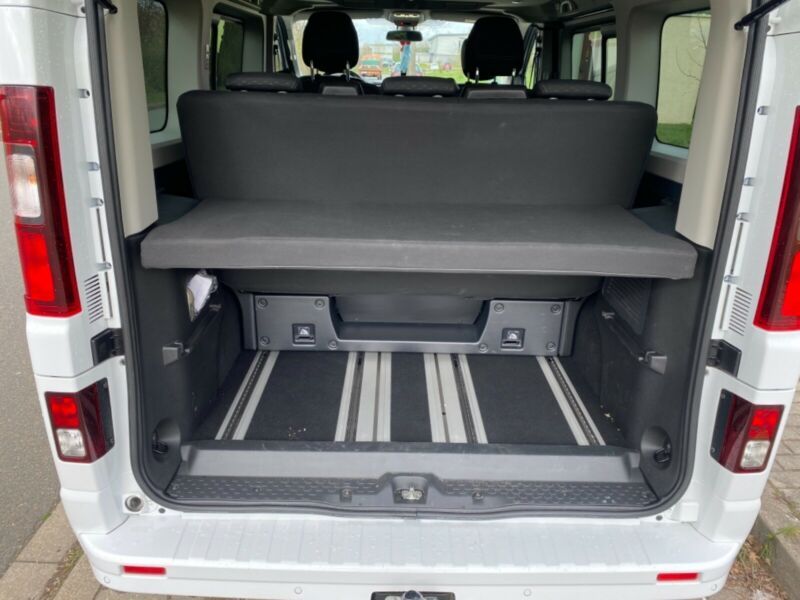 Opel Vivaro • 2018 • 104,000 km 10