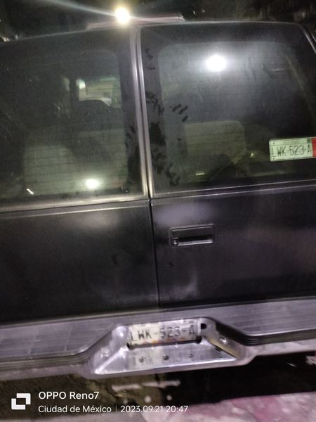 Chevrolet Silverado 2500 • 1997 • 200,000 km 7