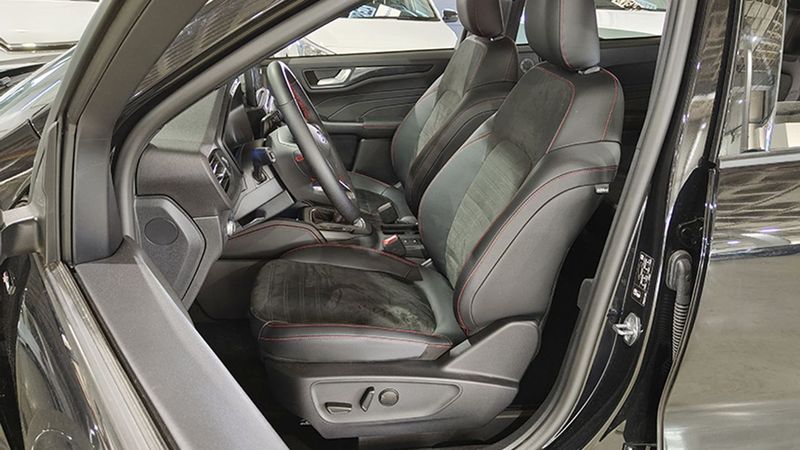 Ford Kuga • 2023 • 15,372 km 11