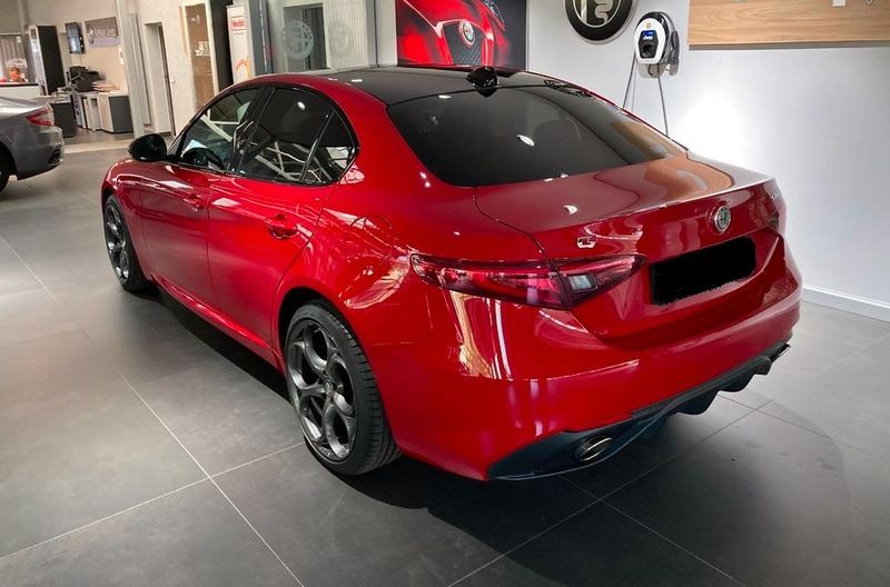 Alfa Romeo Giulia • 2017 • 94,300 km 3
