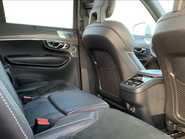 Volvo XC90 • 2016 • 76,000 km 11