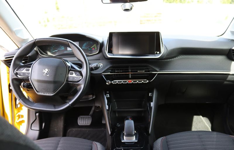 Peugeot 207 • 2020 • 67,000 km 9