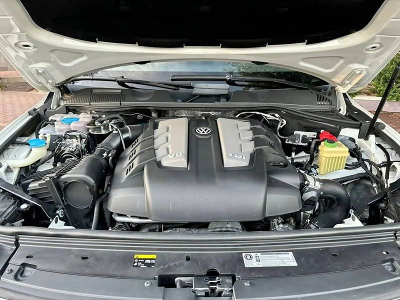 Volkswagen Touareg • 2015 • 147,000 km 10