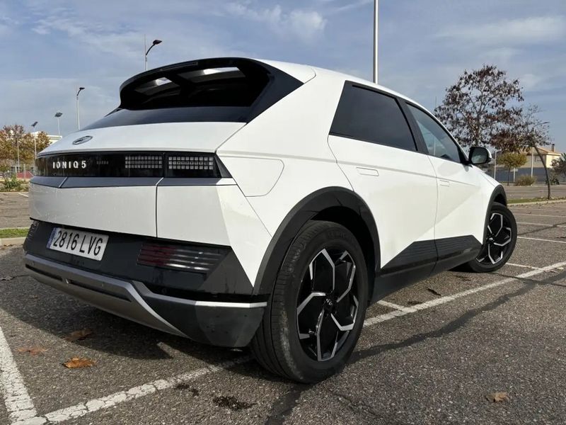 Hyundai Ioniq Electric • 2022 • 71,000 km 6