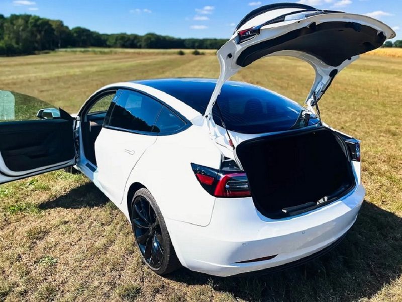 Tesla Model 3 • 2019 • 133,000 km 6