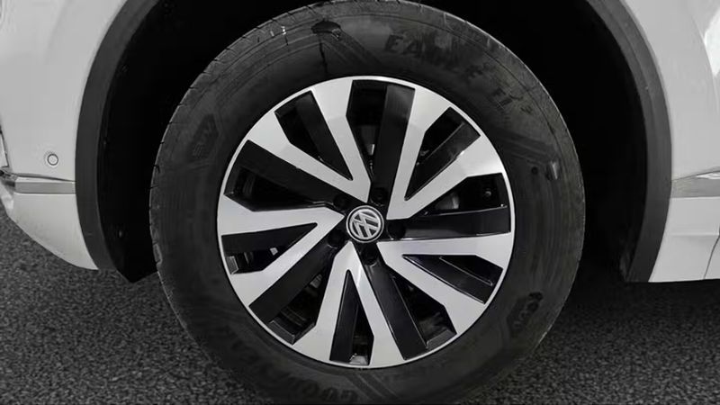 Volkswagen Touareg • 2021 • 79,799 km 8