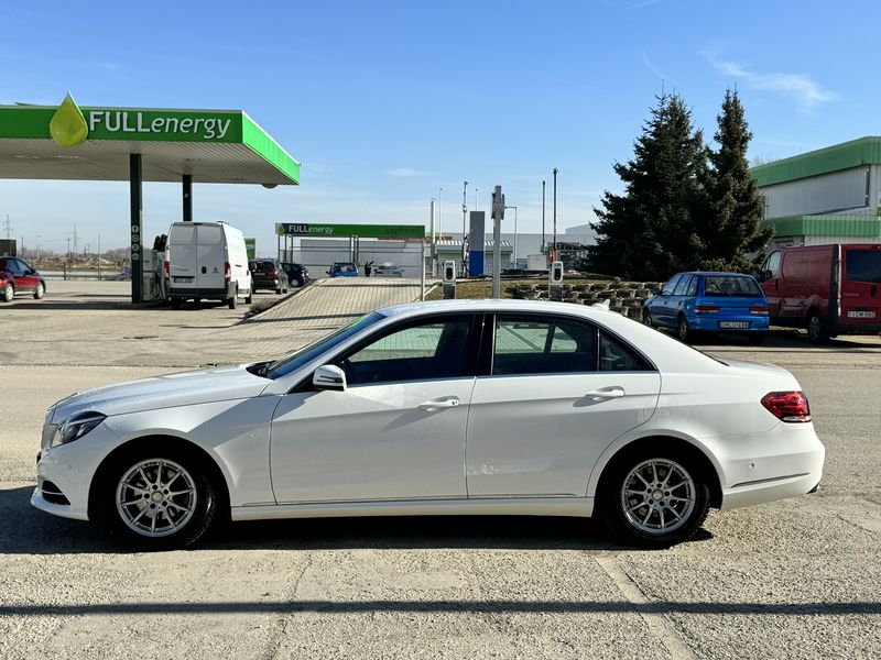 Mercedes-Benz E • 2015 • 262,000 km 7