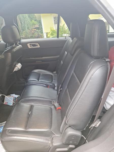 Ford Explorer • 2012 • 193,359 km 3