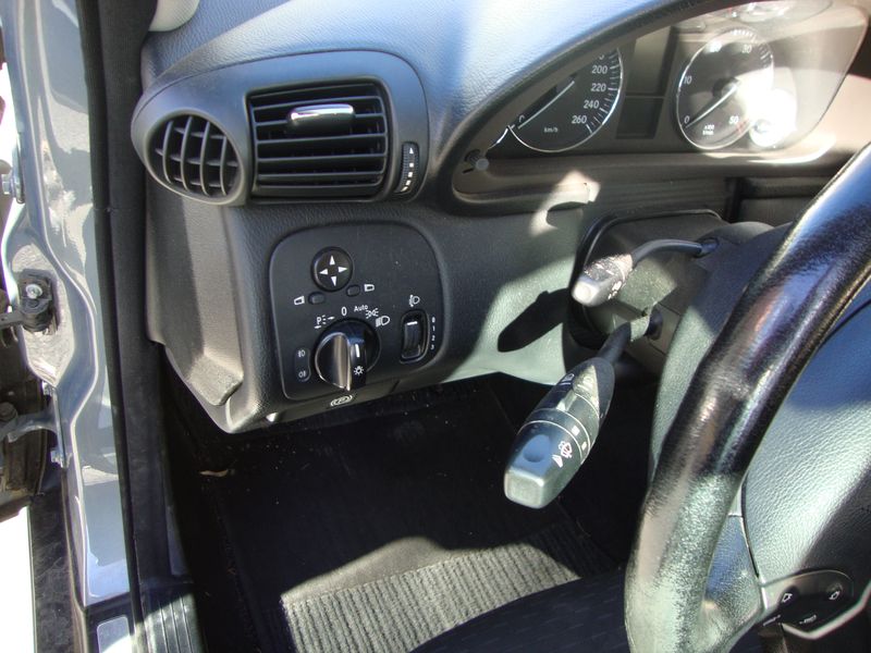 Mercedes-Benz 200 D • 2006 • 307,000 km 6