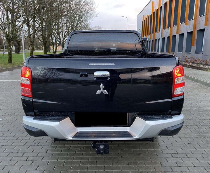 Mitsubishi L200 • 2015 • 197,000 km 2