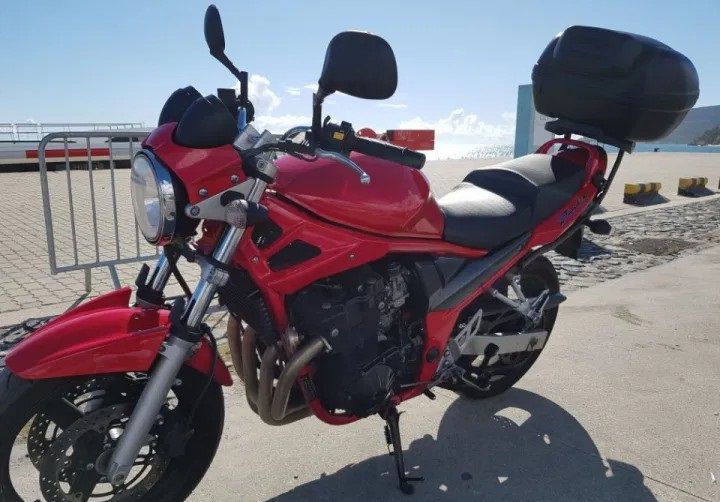 Suzuki gsf12005 • 2007 • 40,000 km 1