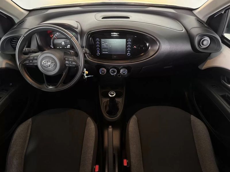 Toyota Aygo • 2023 • 38,903 km 3
