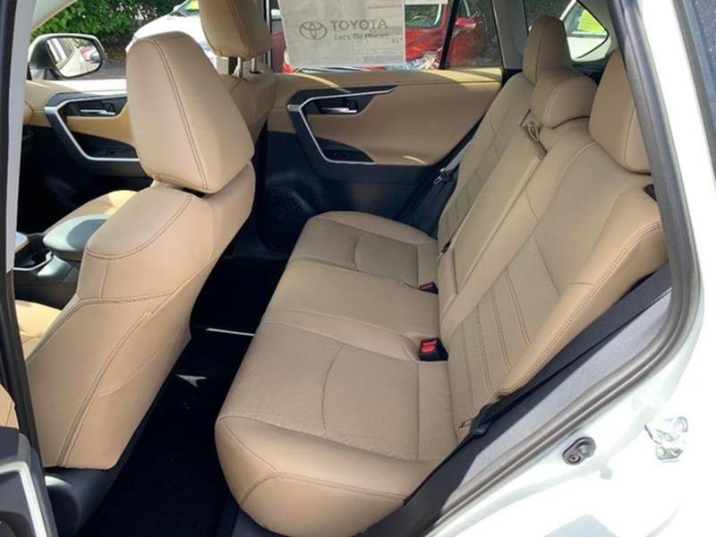 Toyota RAV4 • 2022 • 35,000 km 5